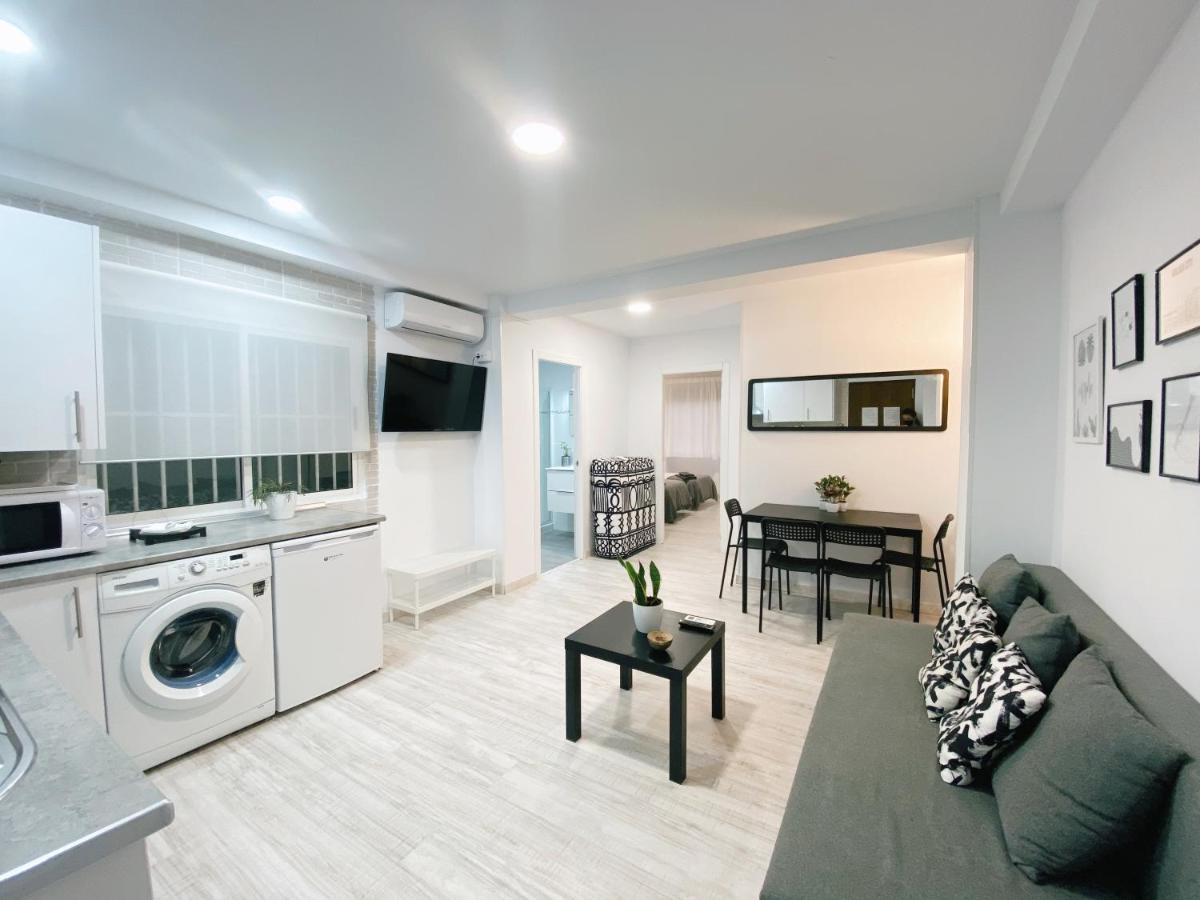 Gmc Turistics - La Casita De Atarazanas Lägenhet Málaga Exteriör bild